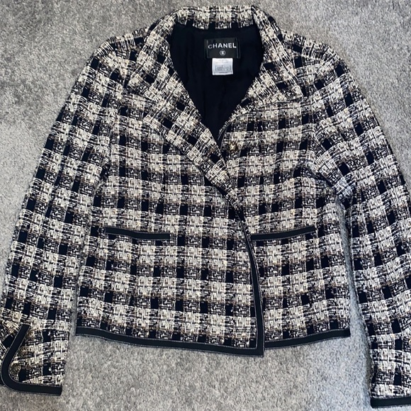 CHANEL blazer - Picture 2 of 8